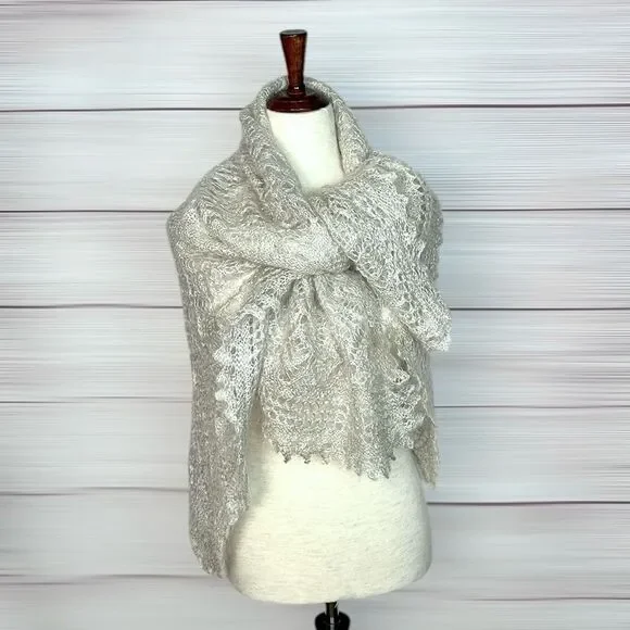 Goat Wool Lace Knit Shawl Scarf Wrap
Handmade Russian Orenburg Style Light Gray - Picture 10 of 12